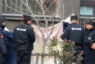 男子入室盗窃被拍下,男子入室盗窃被拍下楼梯