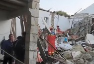 建筑倒塌致1死83伤,83年买村集体的老房子垮塌了有危房补贴吗？