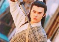 独臂女模仿杨过走红,独臂女模仿杨过走红毯视频