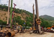 桥梁施工8年未完工,桩基施工完多久可以施工墩柱？