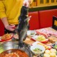 因噪音对邻居浇热油,为什么我的油淋到辣椒不响？