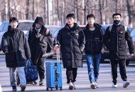 人大羽绒服全部售罄,冬天开会穿什么衣服？