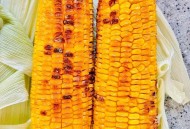 烤肉店用玉米当燃料,木炭烧烤烤玉米的做法? 烤肉店用玉米当燃料,木炭烧烤烤玉米的做法?