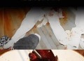 死者疑用刀具杀妻儿,丈夫出轨，将小三带回家，被妻子堵在床上，妻子用菜刀砍伤了小三，会被判刑吗？