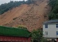 山体滑坡致房屋垮塌,山体滑坡造成的房屋倒塌由哪个部门负责？