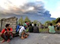 火山喷发时游客急逃,为什么有些火山喷发了 游客却不跑？