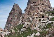 80岁老人住山洞,卡帕多奇亚洞穴介绍？