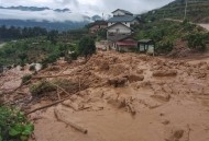 四川甘孜一地泥石流,四川甘孜一地泥石流事故