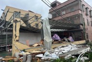 广州山垮塌7人遇难,广州路面塌陷救援人员：二次坍塌3人瞬间被流沙吞没；专家称塌方逼近高架地基危及重要管线，加固方案合理。你怎么看？