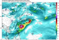 台风米娜即将生成,台风“米娜”登陆舟山，水深齐腰，多人被困，其中有老人儿童，救援画面曝光：救援人员趟水背人, 你怎么看？