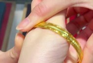 婴儿12克金手镯被偷,婴儿小金镯子大概多少克？