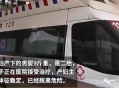 女子凌晨街头产子,半夜生孩子没有车怎么办？