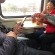 高铁上不能吃方便面,高铁上可以吃方便面吗？
