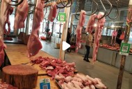 街头惊现流动猪肉摊,流动猪肉摊要办什么证？