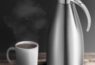 报复同学往暖壶撒尿,报复同学往暖壶撒尿违法吗