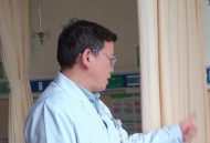 老人查出20多处肿瘤,74岁老人肺肿瘤似鸡蛋大小，不做手术有危险吗？