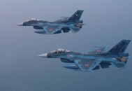 日本一架飞机疑坠毁,有报道说本月21日本陆自一架直升机坠毁，为何日本继空自F-35A坠毁后又有军机坠落？