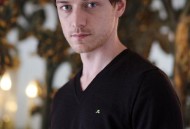 46岁演员詹姆斯自杀,黑衣人中扮演J的演员叫什么名字？