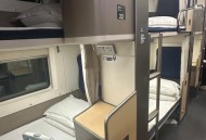 坐卧铺被上铺穿错鞋,抢票抢到上铺怎么换下铺？