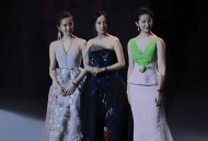 刘亦菲杨幂零互动,刘亦菲与杨幂同框 刘亦菲杨幂零互动,刘亦菲与杨幂同框