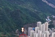 小学将操场建楼顶上,楼顶设置幼儿园活动场所是违建吗？