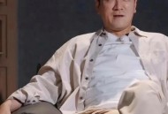 把女演员当菜发被开,女演员把自己卖给导演视频