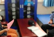 买购物卡被民警猛追,买购物卡被民警猛追怎么办