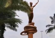 学校为全红婵立雕像,给全红婵打1分的裁判是谁？