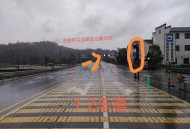 骑车头部卡进红绿灯,骑车时怎么看红绿灯和转向灯？