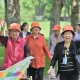 带46名老人去旅游,带46名老人去旅游英语