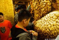 石窟大佛前办时装秀,下一站江湖蓉城大佛石窟怎么触发？