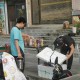 小学生摆摊月入4000,小学生摆摊月入4000怎么办