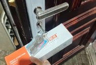 用指纹解开邻居门锁,家里新装了指纹锁,那如果有人复制了指纹(倒膜、硅胶等)可以开锁吗? 用指纹解开邻居门锁,家里新装了指纹锁,那如果有人复制了指纹(倒膜、硅胶等)可以开锁吗?