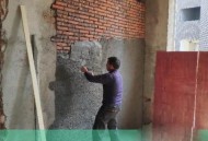 新房墙体被填饮料瓶,把果汁弄到墙上怎样去除？