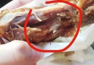 饭店鸡腿里面爬满蛆,饭店鸡腿里面爬满蛆虫