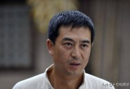 男演员确诊不死癌症,老公查出患有强直性脊柱炎AS，号称“不死癌症”，妻子该离婚吗？