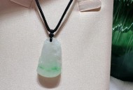 千元内买不到金饰,中国金店里一千元的玉是真的吗？