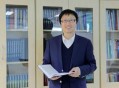 韩93岁娃娃脸女校长,1993年西安交通大学校长是谁？