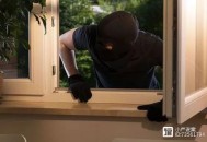 入室行窃先拿菜刀,入室行窃先拿菜刀吗