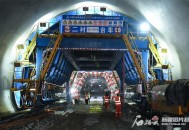 最长高速隧道通车,高速最长隧道要多长时间？
