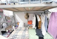 大学宿舍像废弃仓库,仓库和宿舍可以同存吗？