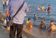 父亲潜伏群聊救人,杭州：3年前高中毕业的儿子溺水身亡，3年后51岁老爸一头跳进冰冷河里救人, 你怎么看？