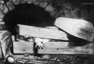 害怕丢工作活埋儿子,