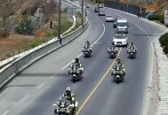 拽出女警抢走警车,C1驾驶证能开大货警车吗？