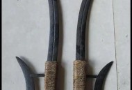 金庸诉江南案和解,金庸，的《射雕英雄传》里面的“江南七怪”是哪些人，有的什么兵器、什么武功套路？