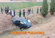 高速2车相撞致6死,5座车上高速坐6个人只多一个2岁的小子可以吗？