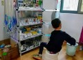 吃外卖后差点瘫痪,如何看待外卖小哥名下冒出11家公司，瘫痪母亲低保被取消？