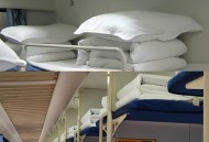 车厢连接处可吸烟,直达火车能抽烟吗?卧铺车厢？