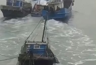 中国渔船倾覆3人失踪,连云港一渔船上4人落水，另一船只救起2人后船舱进水，连同获救人员3人遇险，目前3人获救仍有2人失踪。你怎么看？