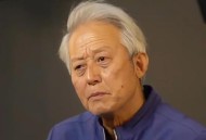 带村里老人拍短剧,农村能一次拿出六十万买房吗？